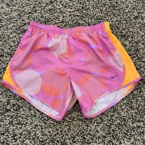 Nike dry fit women’s running shorts. Size XL . Fully lined.
